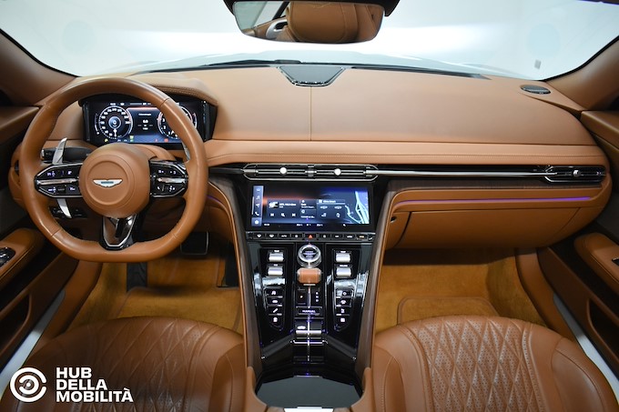 ASTON MARTIN DB12 V8 Volante